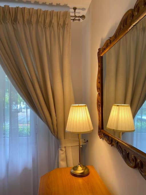 Lovely & Quiet 1-Bedroom Condo With Free Parking Bukarest Exterior foto